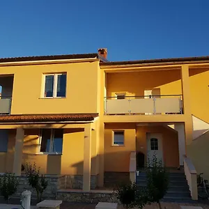 Lean Apartment
